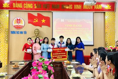 Trường THCS Ninh Tiến vinh danh giáo viên và học sinh đạt giải trong kì thi HSG lớp 9 cấp tỉnh